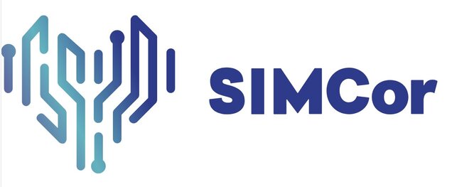 Das Bild zeigt das Logo von SIMCor. Es besteht aus einem grafischen Element in Form eines stilisierten Herzens, das aus Linien und Punkten besteht, sowie der Schriftzug "SIMCor" in blauer Schrift.