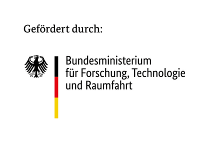 Text: "Das Bild zeigt den Schriftzug 'Gefördert durch:' gefolgt vom Logo des Bundesministeriums für Forschung, Technologie und Raumfahrt. Neben dem Logo verläuft eine senkrechte Farbmarkierung in Schwarz, Rot und Gold."